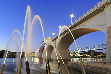 Ross's Landing Fountain and Market Street Bridge, Chattanooga, Tennessee, United States of America, North America 