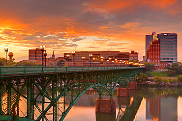 Gay Street Bridge and Tennessee River, Knoxville, Tennessee, United States of America, North America 