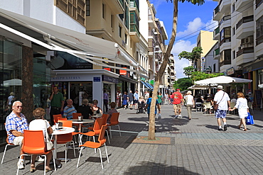 Cafe on Calle Leon Castillo, Arrecife, Lanzarote Island, Canary Islands, Spain, Europe