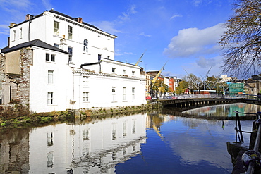 Nano Nagle Bridge over the River Lee, Cork City, County Cork, Munster, Republic of Ireland, Europe