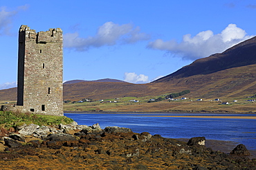 Kildownet Castle on Achill Island, County Mayo, Connaught (Connacht), Republic of Ireland, Europe