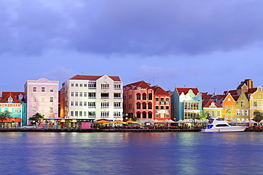 Buildings on Handelskade Street, Punda District, UNESCO World Heritage Site, Willemstad, Curacao, West Indies, Netherlands Antilles, Caribbean, Central America 