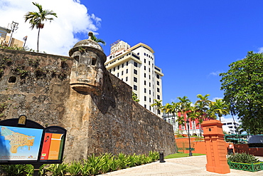 Paseo de La Princesa in Old San Juan, Puerto Rico, West Indies, Caribbean, Central America 