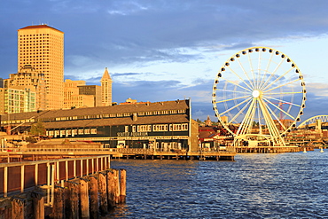 Seattle Great Wheel on Pier 57, Seattle, Washington State, United States of America, North America