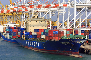 Container ship in Laem Chabang Port, Laem Chabang City, Thailand, Southeast Asia, Asia