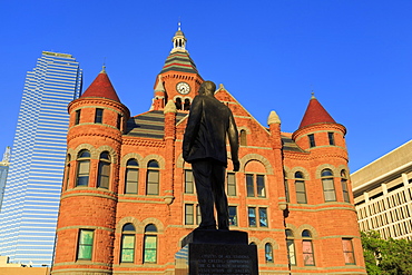 George Dealey statue and Old Red Museum, Dealey Plaza, Dallas, Texas, United States of America, North America