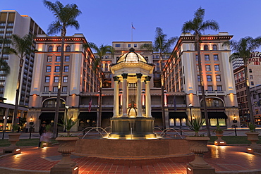 Broadway Fountain and U.S. Grant Hotel, Gaslamp Quarter, San Diego, California, United States of America, North America