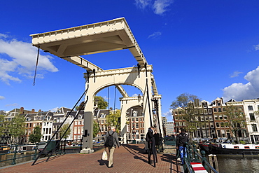 Magere Brug (Skinny Bridge), Amsterdam, North Holland, Netherlands, Europe