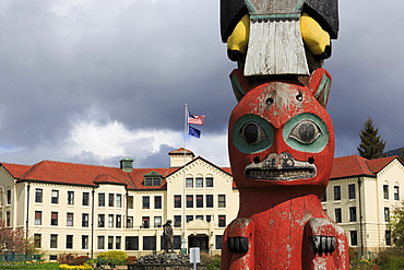 Baranov Totem Pole and Pioneer House, Sitka, Alaska, United States of America, North America