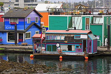 Houseboats, Fisherman's Wharf, Victoria, Vancouver Island, British Columbia, Canada, North America