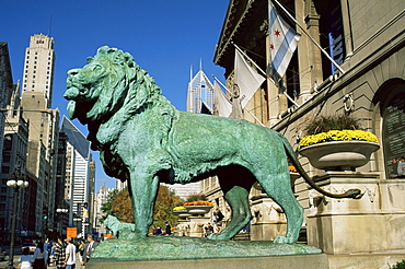 Art Institute lion, Michigan Avenue, Chicago, Illinois, United States of America, North America