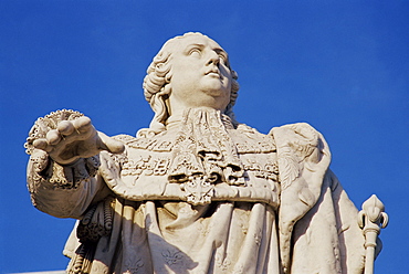 Statue of King Louis XVI, downtown Louisville, Kentucky, United States of America, North America