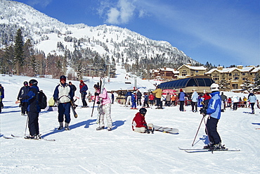 Skiing, Teton Village Resort, Jackson Hole, Grand Teton National Park, Wyoming, United States of America, North America