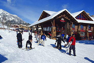 Skiing, Teton Village Resort, Jackson Hole, Grand Teton National Park, Wyoming, United States of America, North America