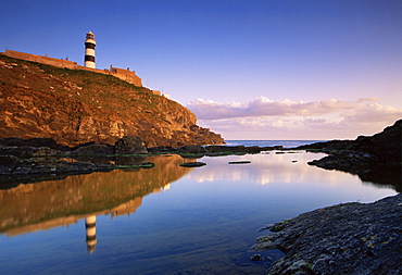 Old Head of Kinsale lighthouse, County Cork, Munster, Republic of Ireland, Europe