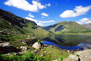 Cummeenduff Lake, Black Valley, Killarney area, County Kerry, Munster, Republic of Ireland, Europe