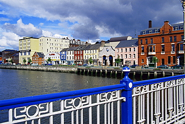 Brian Boru Bridge and St. Patrick's Quay, Cork City, County Cork, Munster, Republic of Ireland, Europe