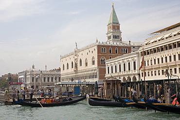 Waterfront, Doge's Palace, The Zecca, San Marco, Venice, UNESCO World Heritage Site, Veneto, Italy, Europe