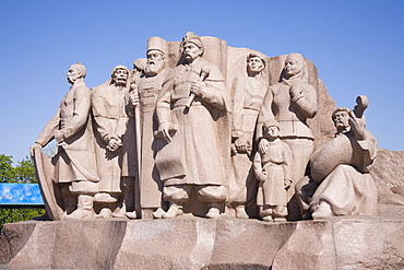 Granite monument of the participants of the Pereyaslavska Rada of 1654, Khreschaty Park, Kiev, Ukraine, Europe