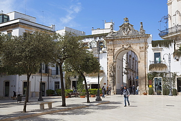 Porta Santo Stefano in Martina Franca, Puglia, Italy, Europe