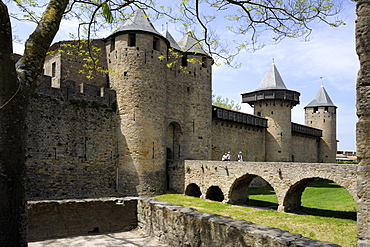 Entrance to Chateau Comtal in the walled and turreted fortress of La Cite, Carcassonne, UNESCO World Heritage Site, Languedoc, France, Europe