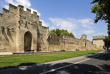 City Walls and ramparts, Avignon, Provence, France, Europe