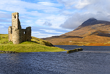 Ardvreck Castle and Loch Assynt, Sutherland, North West Highlands, Scotland, United Kingdom, Europe 