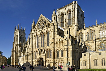 South Piazza, South Transept of York Minster, Gothic Cathedral, York, Yorkshire, England, United Kingdom, Europe