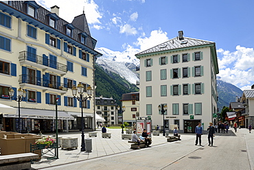 Hotel and shops, Chamonix Mont Blanc, French Alps, Haute Savoie, France, Europe