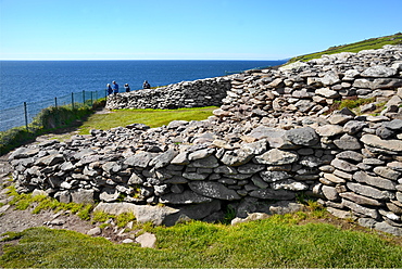 Dunbeg Promontory Fort, Slea Head Drive, Dingle Peninsula, Wild Atlantic Way, County Kerry, Munster, Republic of Ireland, Europe