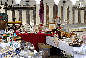 Flea Market, Brocante, Place Saint Catherine, Honfleur, Calvados, Basse Normandie (Normandy), France, Europe