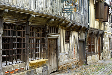 Museum of Ethnography, medieval half timbered building, Rue de la Prison, Honfleur, Basse Normandie (Normandy), France, Europe