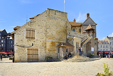 The 18th century Lieutenance, former governors house, Quai de la Quarantaine, Honfleur, Basse Normandie (Normandy), France, Europe