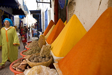 Spices for sale in the Old City, Essaouira, Morocco, North Africa, Africa