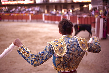 The main square of the village used as the Plaza de Toros, the bulls are young (novillos), Chinchon, Comunidad de Madrid, Spain, Europe