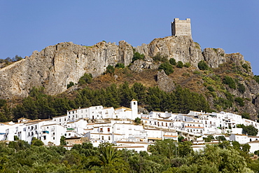 Zahara de la Sierra, one of the white villages, Cadiz province, Andalucia, Spain, Europe