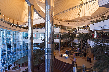 City Centre Doha Mall, the largest of the Middle East's shopping malls with over 350 shops and an ice skating rink, Doha, Qatar, Middle East