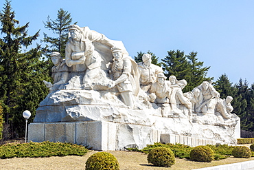 Revolutionary Martyrs' Cemetery, Democratic People's Republic of Korea (DPRK), Pyongyang, North Korea, Asia