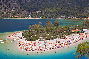 The Blue Lagoon, Bay of Oludeniz, Olu Deniz, near Fethiye, Anatolia, Turkey, Asia Minor, Eurasia