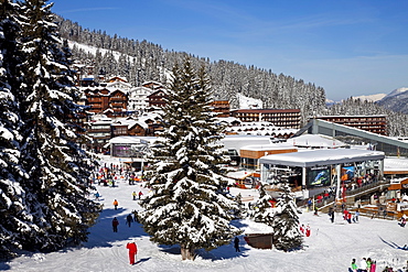 Courchevel 1850 ski resort in the Three Valleys (Les Trois Vallees), Savoie, French Alps, France, Europe