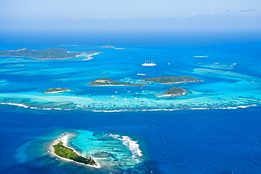 Tobago Cays and Mayreau Island, St. Vincent and The Grenadines, Windward Islands, West Indies, Caribbean, Central America