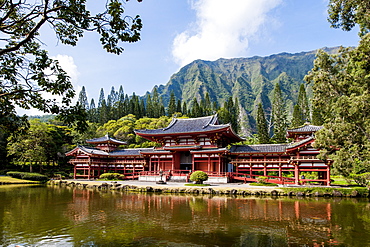 Byodo-In Temple, Valley of The Temples, Kaneohe, Oahu, Hawaii, United States of America, Pacific