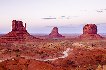 Monument Valley Navajo Tribal Park, Monument Valley, Utah, United States of America, North America