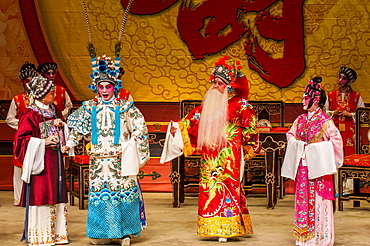 Chinese Opera performers, Ko Shan Theatre, Kowloon, Hong Kong, China, Asia