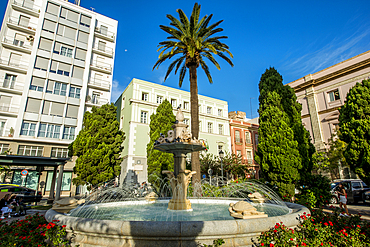 Fountain in Canalejas Park, Old Town, Cadiz, Andalucia, Spain, Europe