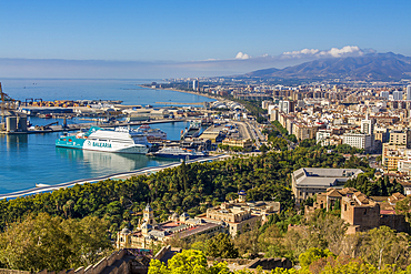 Views of the harbour from the Alcazaba and Castle of Gibralfaro on Mount Malaga above the old town, Malaga, Costa del Sol, Andalusia, Spain, Europe