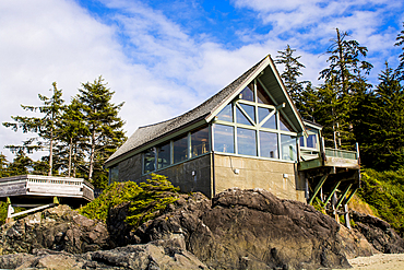 Kwisitis Visitor Centre sign, South Beach, Pacific Rim National Park Reserve, Ucluelet, Vancouver Island, British Columbia, Canada.