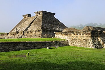 Mexico, Veracruz, Papantla, El Tajin archaeological site Monument 5 pyramid.