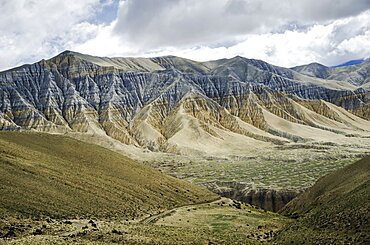 Nepal, Upper Mustang, Landscape, Layered mountain structure near Lo Manthang city