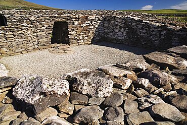 Ireland, County Kerry, Dunbeg, Dingle Peninsula Dunbeg Promontory Fort.